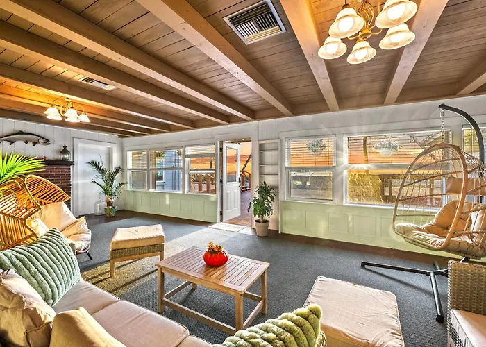 Oak Grove Escape On The Beach At Resort With Pool, Kayaks, Tennis, And More!